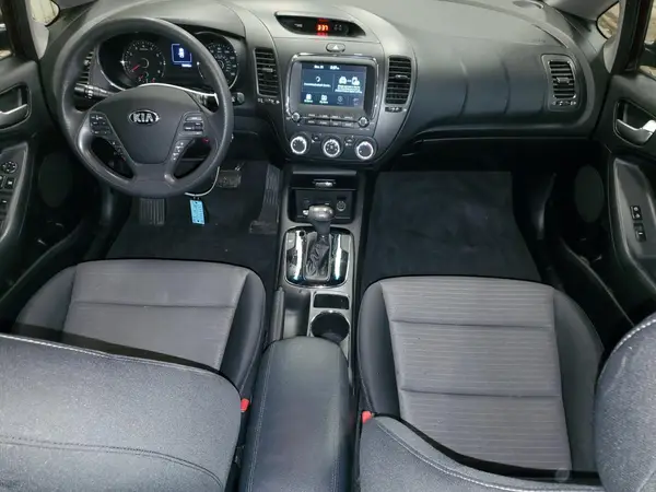 3KPFL4A78JE199621 2018 KIA FORTE - Image 8