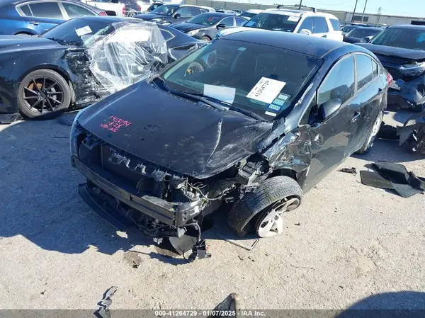 3KPFL4A78JE199733 2018 KIA FORTE - Image 2