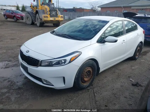 3KPFL4A78JE201237 2018 KIA FORTE - Image 2