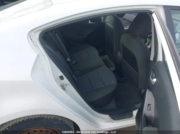 3KPFL4A78JE201237 2018 KIA FORTE - Image 8