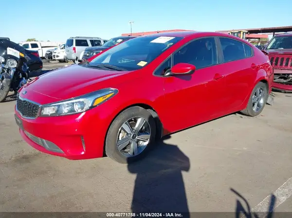 3KPFL4A78JE201285 2018 KIA FORTE - Image 2