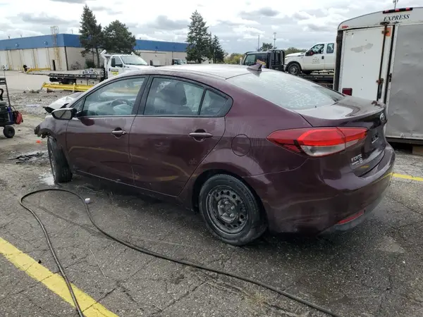 3KPFL4A78JE206504 2018 KIA FORTE - Image 2