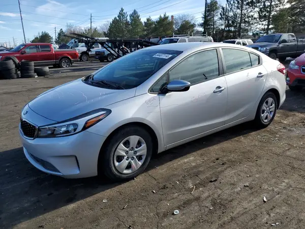 3KPFL4A78JE210133 2018 KIA FORTE - Image 1
