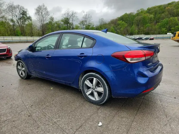 3KPFL4A78JE219284 2018 KIA FORTE - Image 2