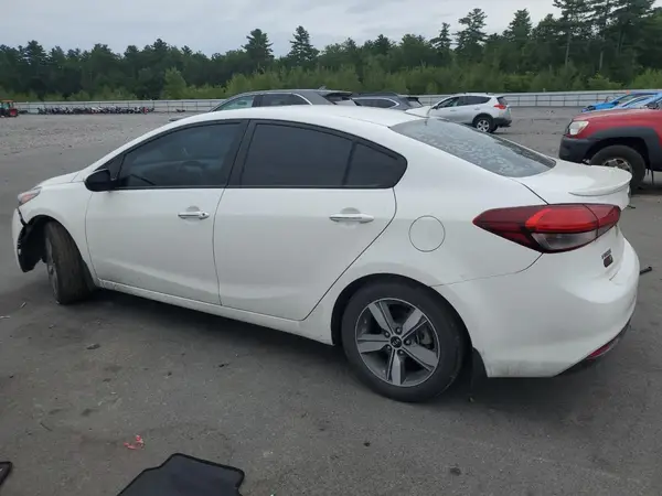 3KPFL4A78JE224498 2018 KIA FORTE - Image 2