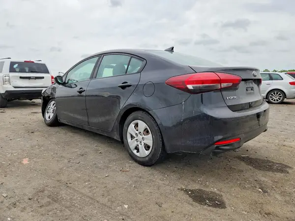 3KPFL4A78JE235002 2018 KIA FORTE - Image 2