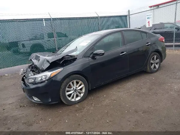 3KPFL4A78JE235226 2018 KIA FORTE - Image 2