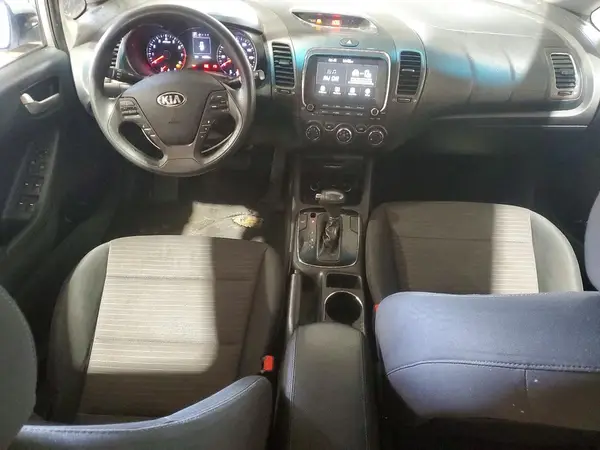 3KPFL4A78JE239955 2018 KIA FORTE - Image 8