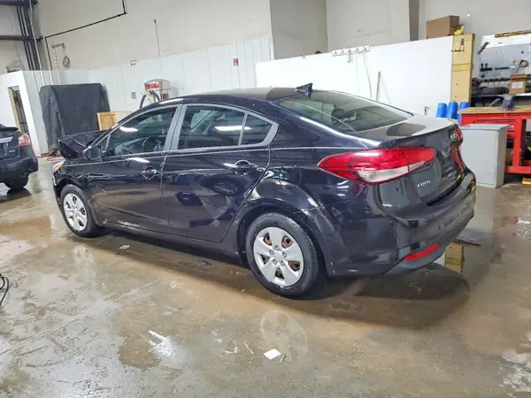 3KPFL4A78JE243066 2018 KIA FORTE - Image 2
