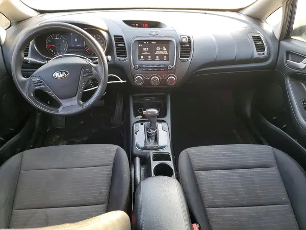 3KPFL4A78JE246890 2018 KIA FORTE - Image 8