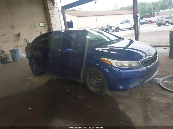 3KPFL4A78JE248025 2018 KIA FORTE - Image 1