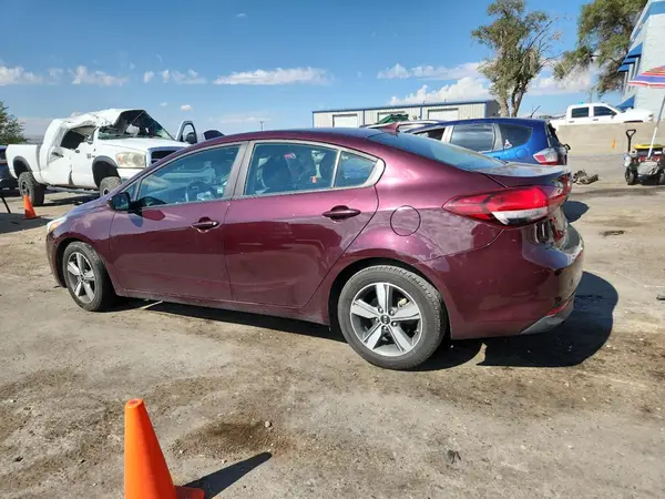 3KPFL4A78JE248932 2018 KIA FORTE - Image 2