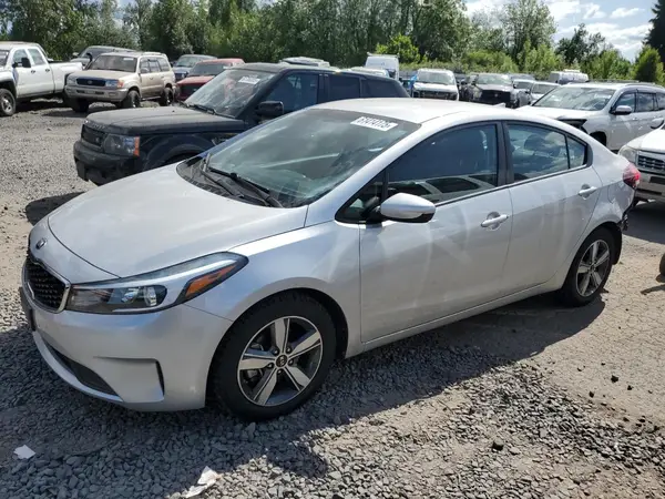 3KPFL4A78JE250051 2018 KIA FORTE - Image 1