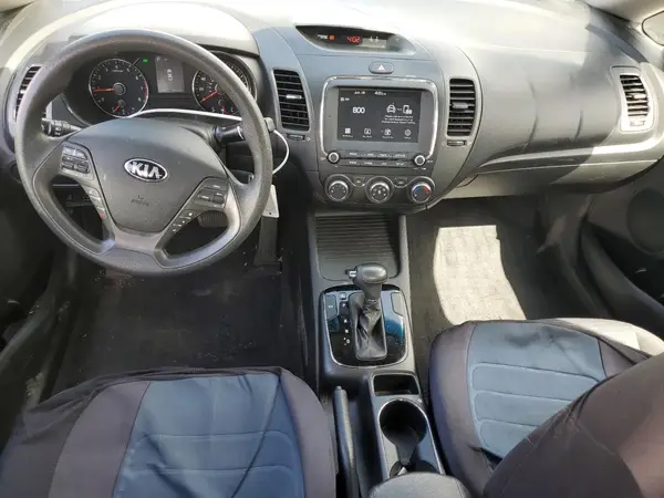3KPFL4A78JE250051 2018 KIA FORTE - Image 8