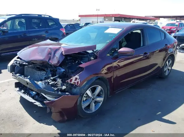 3KPFL4A78JE251426 2018 KIA FORTE - Image 2