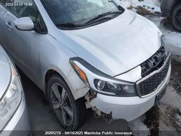 3KPFL4A78JE251751 2018 KIA FORTE - Image 2
