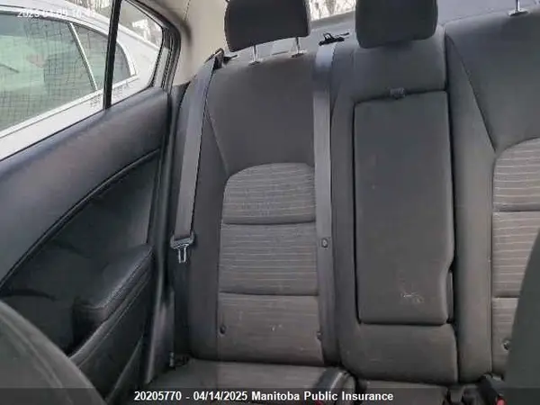 3KPFL4A78JE251751 2018 KIA FORTE - Image 8