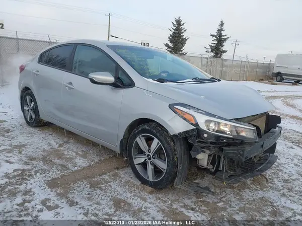 3KPFL4A78JE252365 2018 KIA FORTE - Image 1