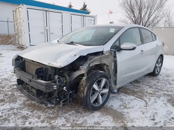 3KPFL4A78JE252365 2018 KIA FORTE - Image 2