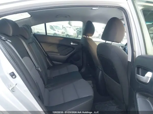 3KPFL4A78JE252365 2018 KIA FORTE - Image 8