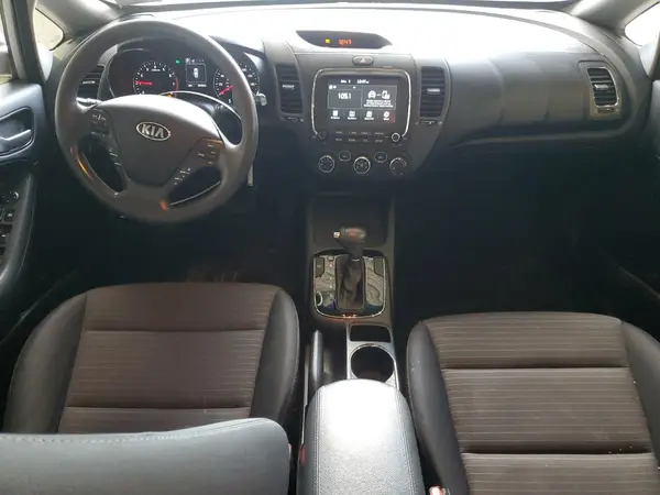 3KPFL4A78JE252799 2018 KIA FORTE - Image 8