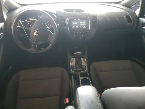 3KPFL4A78JE258621 2018 KIA FORTE - Image 8