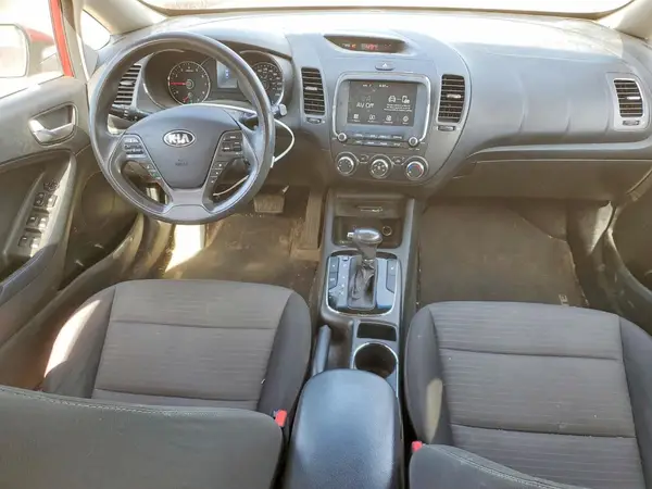3KPFL4A78JE262118 2018 KIA FORTE - Image 8
