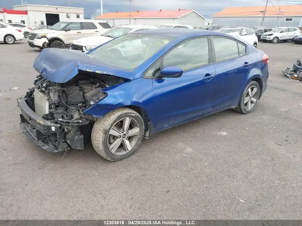 3KPFL4A78JE263821 2018 KIA FORTE - Image 2