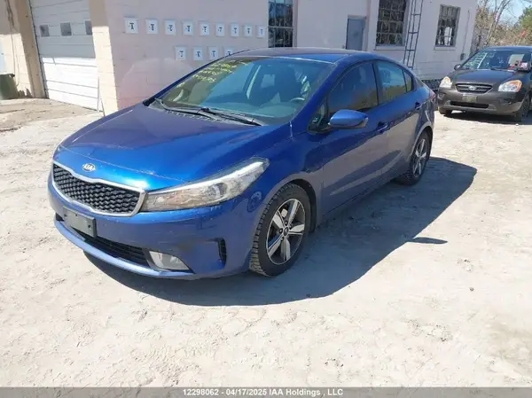 3KPFL4A78JE264368 2018 KIA FORTE - Image 2