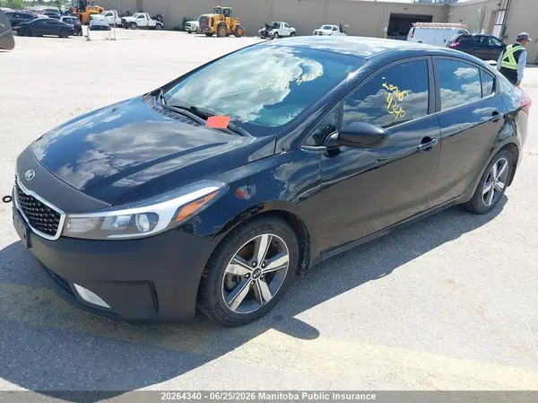 3KPFL4A78JE268551 2018 KIA FORTE - Image 2