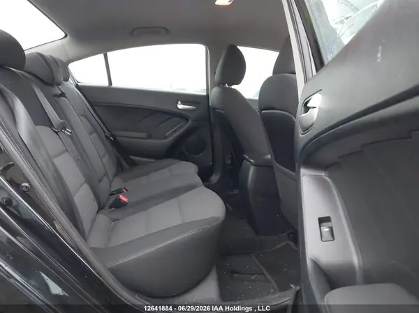 3KPFL4A78JE276584 2018 KIA FORTE - Image 8