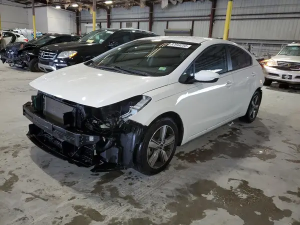 3KPFL4A78JE278299 2018 KIA FORTE - Image 1