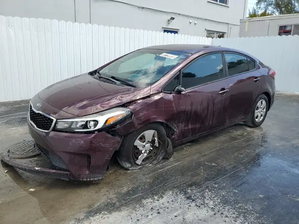 3KPFL4A78JE282109 2018 KIA FORTE - Image 1