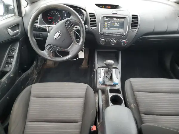 3KPFL4A79HE007486 2017 KIA FORTE - Image 8