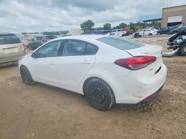 3KPFL4A79HE008489 2017 KIA FORTE - Image 2