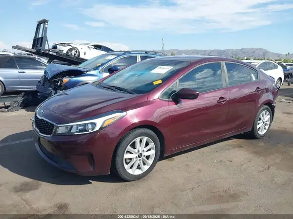 3KPFL4A79HE012946 2017 KIA FORTE - Image 2