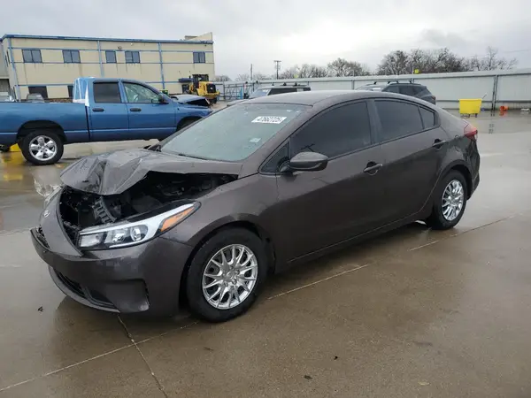 3KPFL4A79HE013577 2017 KIA FORTE - Image 1