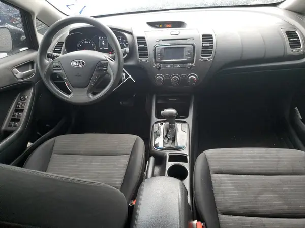 3KPFL4A79HE013577 2017 KIA FORTE - Image 8