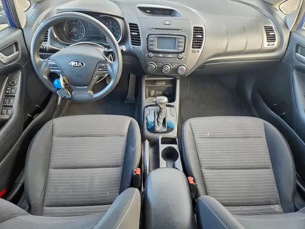 3KPFL4A79HE014924 2017 KIA FORTE - Image 8