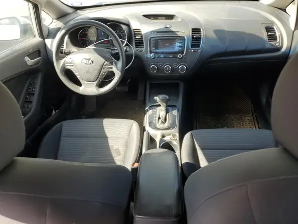3KPFL4A79HE015491 2017 KIA FORTE - Image 8