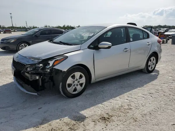 3KPFL4A79HE016365 2017 KIA FORTE - Image 1