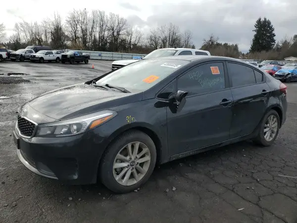 3KPFL4A79HE016415 2017 KIA FORTE - Image 1