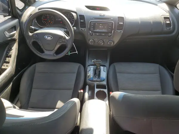3KPFL4A79HE016849 2017 KIA FORTE - Image 8