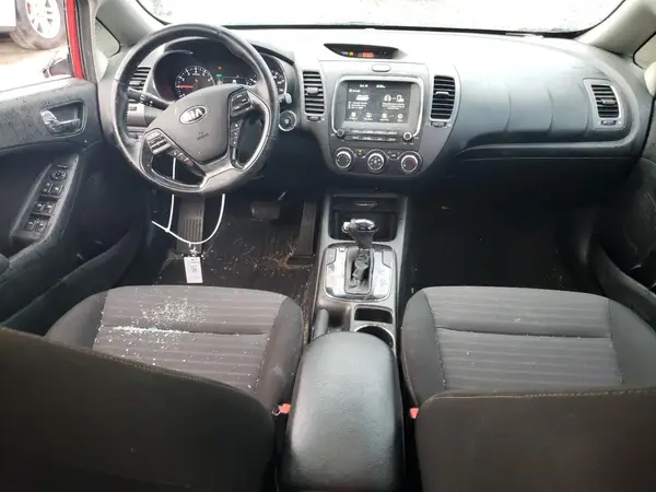 3KPFL4A79HE019668 2017 KIA FORTE - Image 8