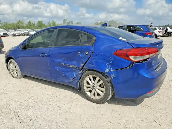 3KPFL4A79HE021291 2017 KIA FORTE - Image 2