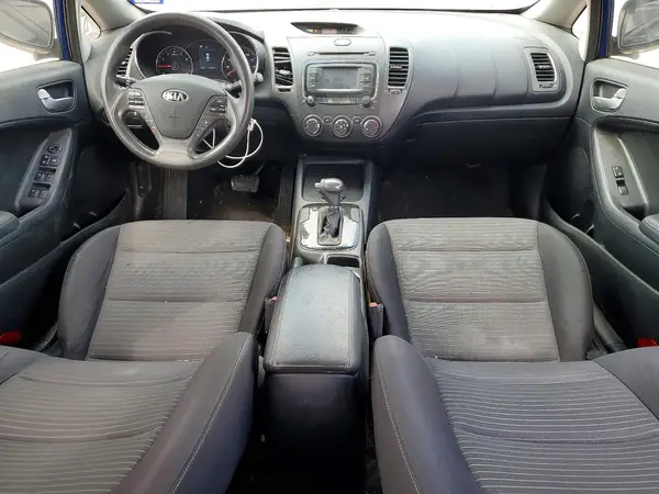 3KPFL4A79HE021291 2017 KIA FORTE - Image 8