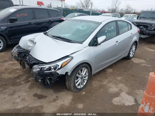 3KPFL4A79HE021971 2017 KIA FORTE - Image 2