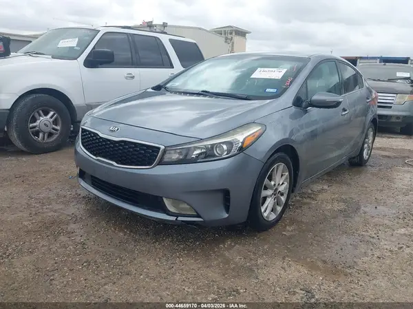 3KPFL4A79HE023851 2017 KIA FORTE - Image 2