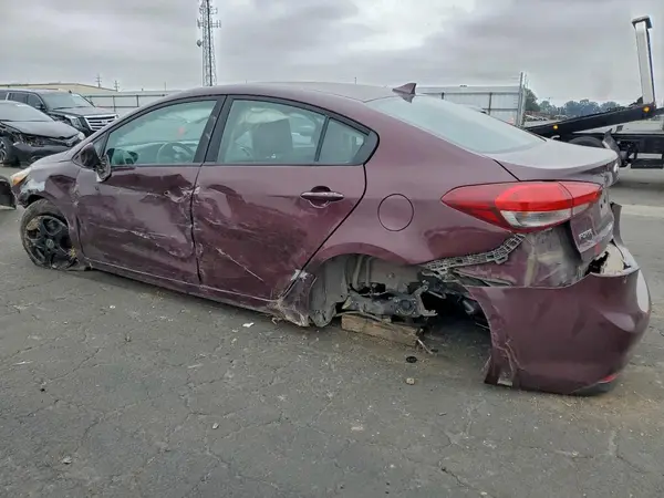 3KPFL4A79HE032758 2017 KIA FORTE - Image 2