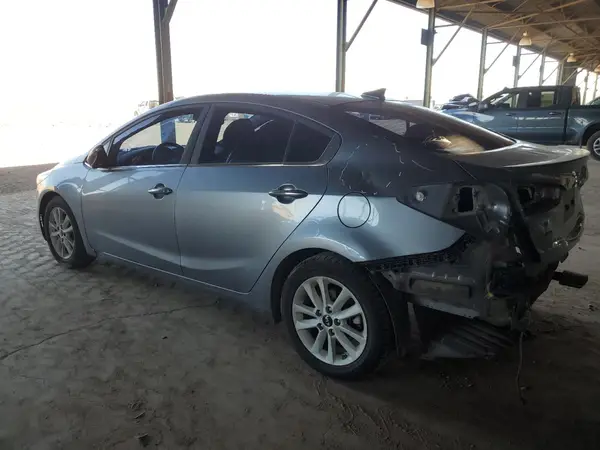3KPFL4A79HE034574 2017 KIA FORTE - Image 2